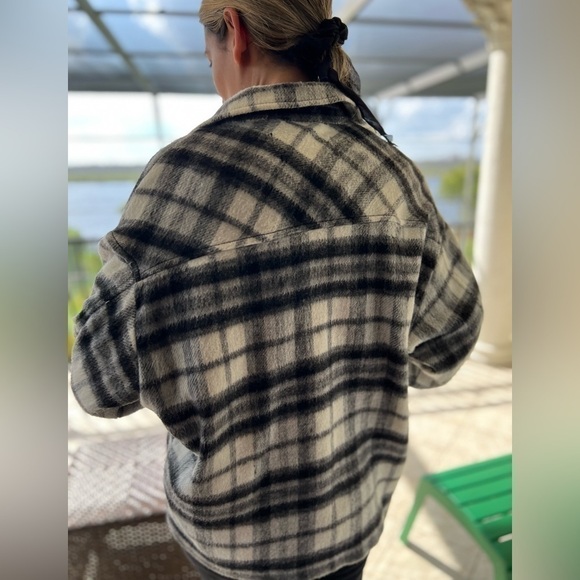 ZARA Womens Plaid Overshirt Shacket
Black White Wool Blend Coat - Picture 2 of 6